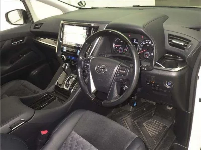 Toyota VELLFIRE  с аукциона в Японии