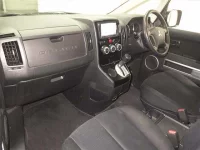 Mitsubishi DELICA D5 лот № 70282 оценка 3  с аукциона в Японии 3