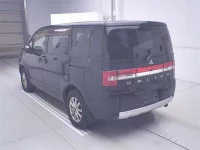 Mitsubishi DELICA D5 лот № 70282 оценка 3  с аукциона в Японии 1
