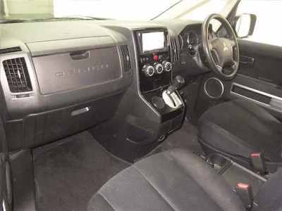 Mitsubishi DELICA D5  с аукциона в Японии