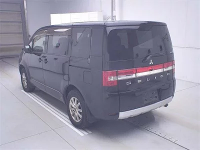 Mitsubishi DELICA D5  с аукциона в Японии