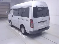 Toyota HIACE VAN лот № 70280 оценка 3.5  с аукциона в Японии 1