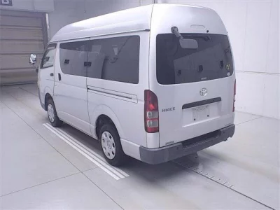 Toyota HIACE VAN  с аукциона в Японии