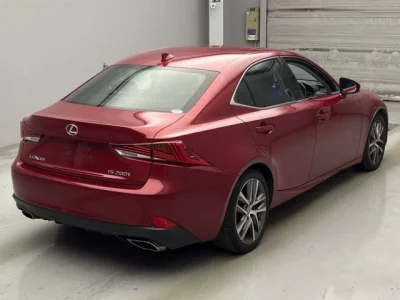 Lexus IS  с аукциона в Японии