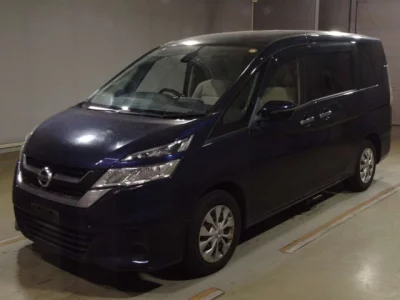 Nissan SERENA  с аукциона в Японии