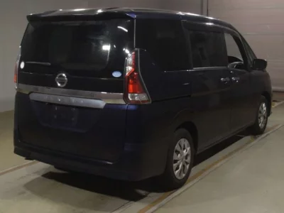 Nissan SERENA  с аукциона в Японии