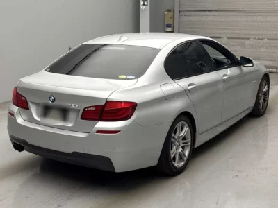 BMW 5-Series  с аукциона в Японии