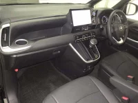 Toyota VOXY лот № 70322 оценка R  с аукциона в Японии 3