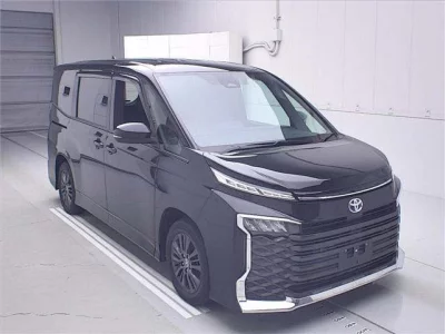 Toyota VOXY  с аукциона в Японии
