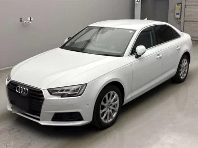 Audi A4  с аукциона в Японии