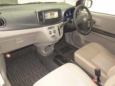 Toyota PIXIS EPOCH  с аукциона в Японии