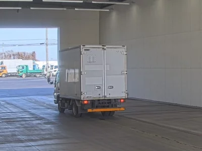 Mazda TITAN  с аукциона в Японии