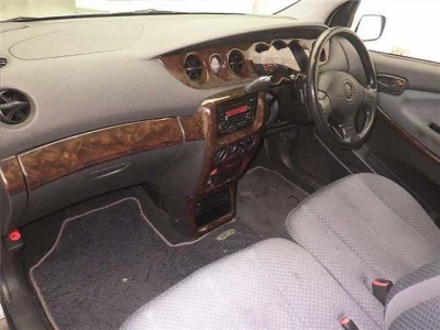 Daihatsu YRV  с аукциона в Японии