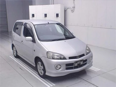 Daihatsu YRV  с аукциона в Японии