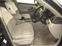 Toyota CROWN лот № 70440 оценка 3.5  с аукциона в Японии 4