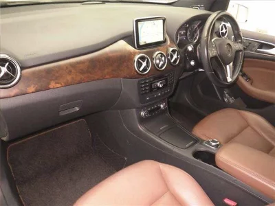 Mercedes-Benz B CLASS