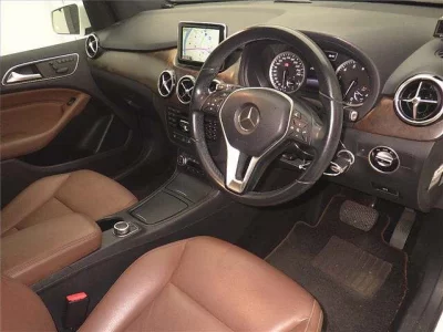 Mercedes-Benz B CLASS