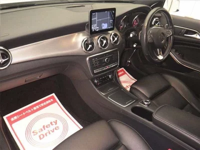 Mercedes-Benz GLA CLASS