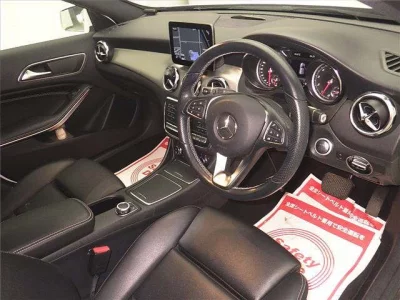 Mercedes-Benz GLA CLASS