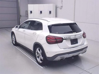Mercedes-Benz GLA CLASS