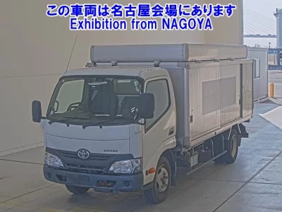Toyota DYNA  с аукциона в Японии