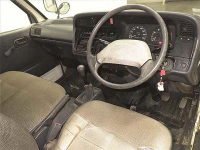 Toyota HIACE VAN  с аукциона в Японии