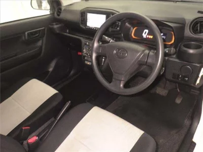 Toyota PIXIS EPOCH  с аукциона в Японии