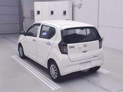 Toyota PIXIS EPOCH  с аукциона в Японии