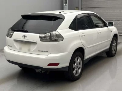 Toyota HARRIER  с аукциона в Японии