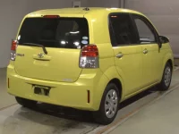 Toyota SPADE лот № 2135 оценка 3  с аукциона в Японии 1