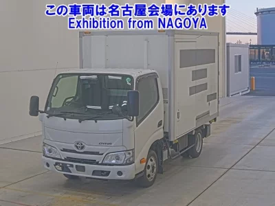 Toyota DYNA  с аукциона в Японии