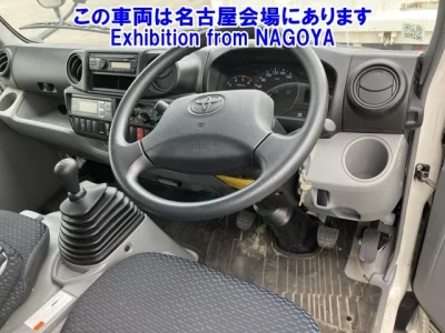 Toyota DYNA  с аукциона в Японии