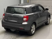 Toyota IST лот № 4040 оценка 3.5  с аукциона в Японии 1