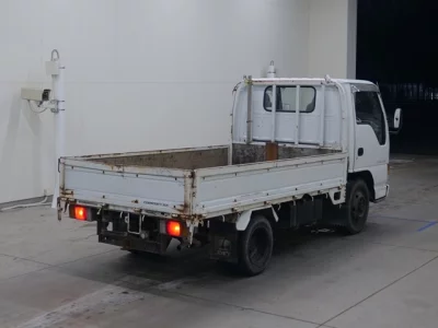 Isuzu ELF  с аукциона в Японии