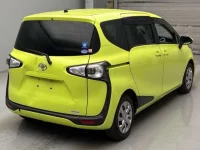 Toyota SIENTA лот № 4077 оценка RA  с аукциона в Японии 1