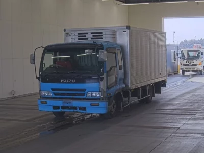 Isuzu FORWARD  с аукциона в Японии