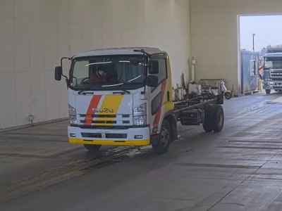 Isuzu FORWARD  с аукциона в Японии