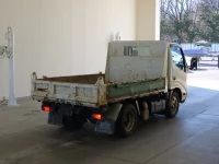 Hino DUTRO лот № 1330 оценка R  с аукциона в Японии 1