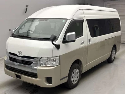 Toyota HIACE  с аукциона в Японии