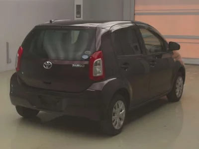 Toyota PASSO  с аукциона в Японии