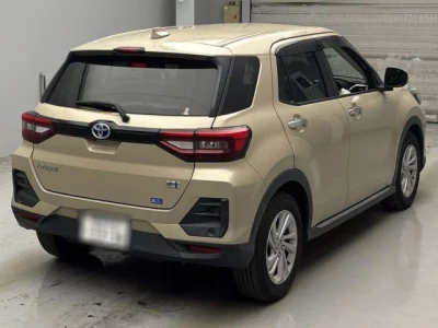 Toyota RAIZE  с аукциона в Японии