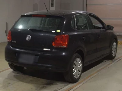 Volkswagen POLO  с аукциона в Японии