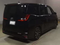 Toyota NOAH лот № 2224 оценка 4.5  с аукциона в Японии 1