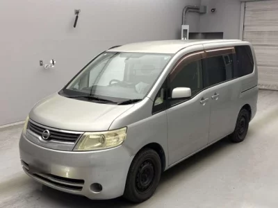 Nissan SERENA  с аукциона в Японии