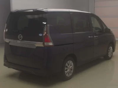 Nissan SERENA  с аукциона в Японии