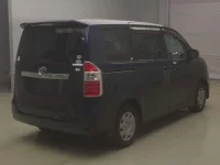 Toyota NOAH лот № 80043 оценка RA  с аукциона в Японии 1