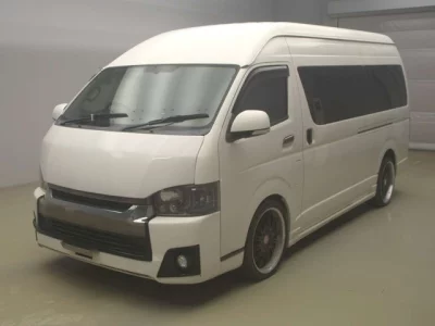 Toyota HIACE  с аукциона в Японии