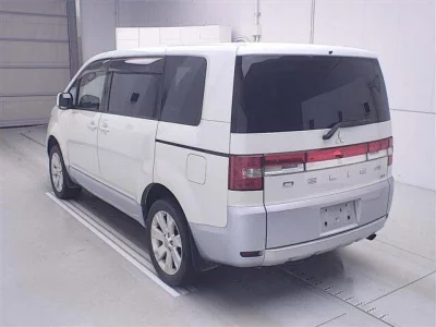 Mitsubishi DELICA D5