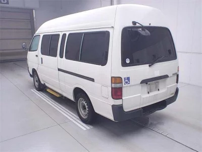 Toyota HIACE  с аукциона в Японии