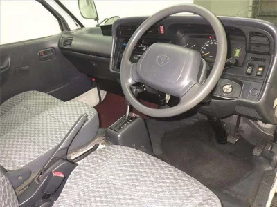 Toyota HIACE  с аукциона в Японии